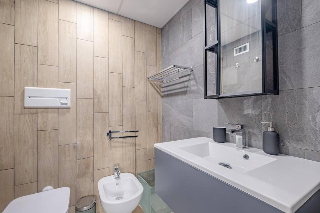 Modern Apartment At San Giovanni Rome Extérieur photo